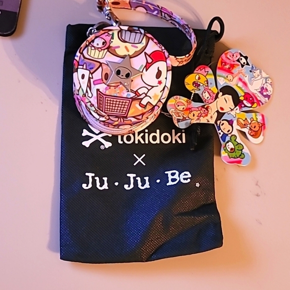 Ju-Ju-Be Tokidoki x Paci Pod - Donutella's Sweet Shop - Picture 1 of 6